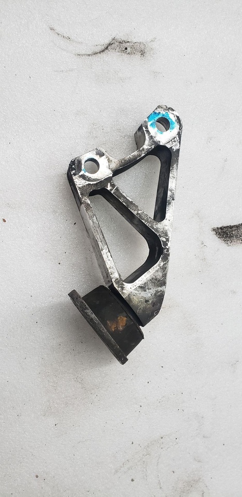 Mount, Engine - MAG