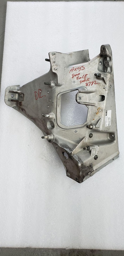 CLIP W/ STUD ASSEMBLY, RIGHT