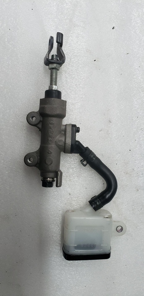 MASTER CYLINDER SUB-AS 05%