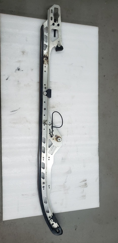 Bare- Runner 137"