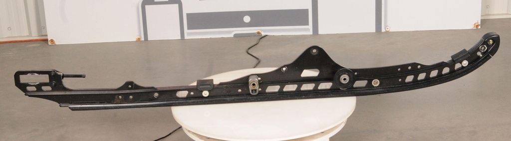 Black, Runner 146