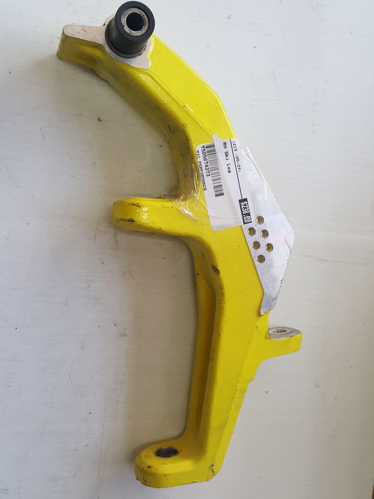 RH Ski Leg