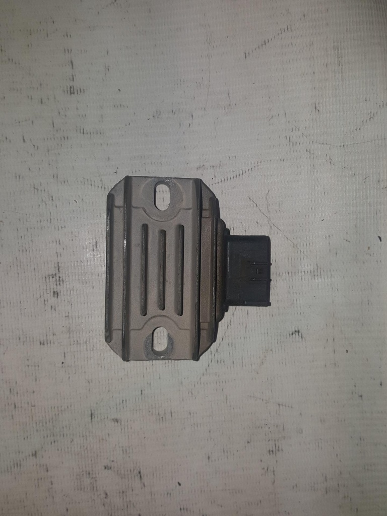 Kawasaki VOLTAGE REGULATOR - 21066-S004
