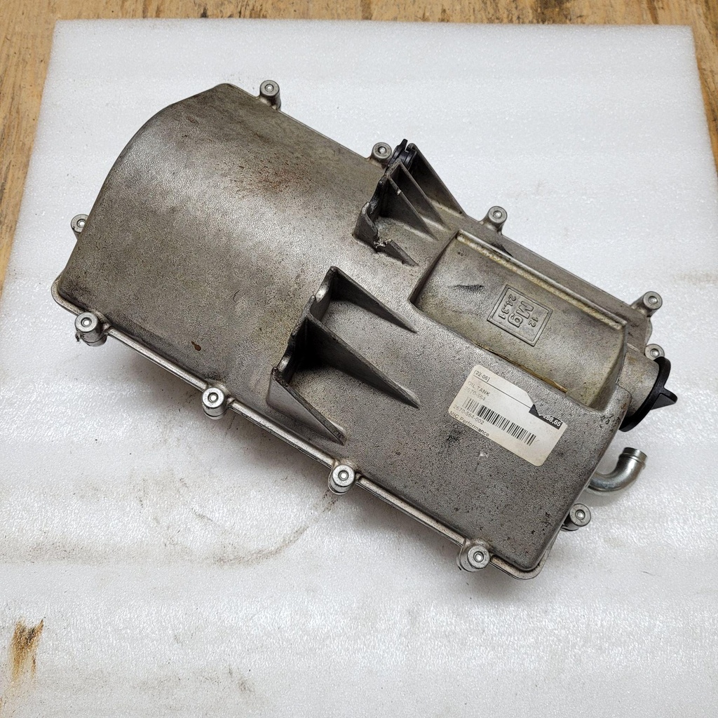 [2670-564-001] oil tank (2670-564-001)