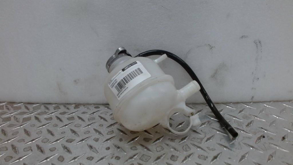 [509000421-001] coolant tank (509000421-001)