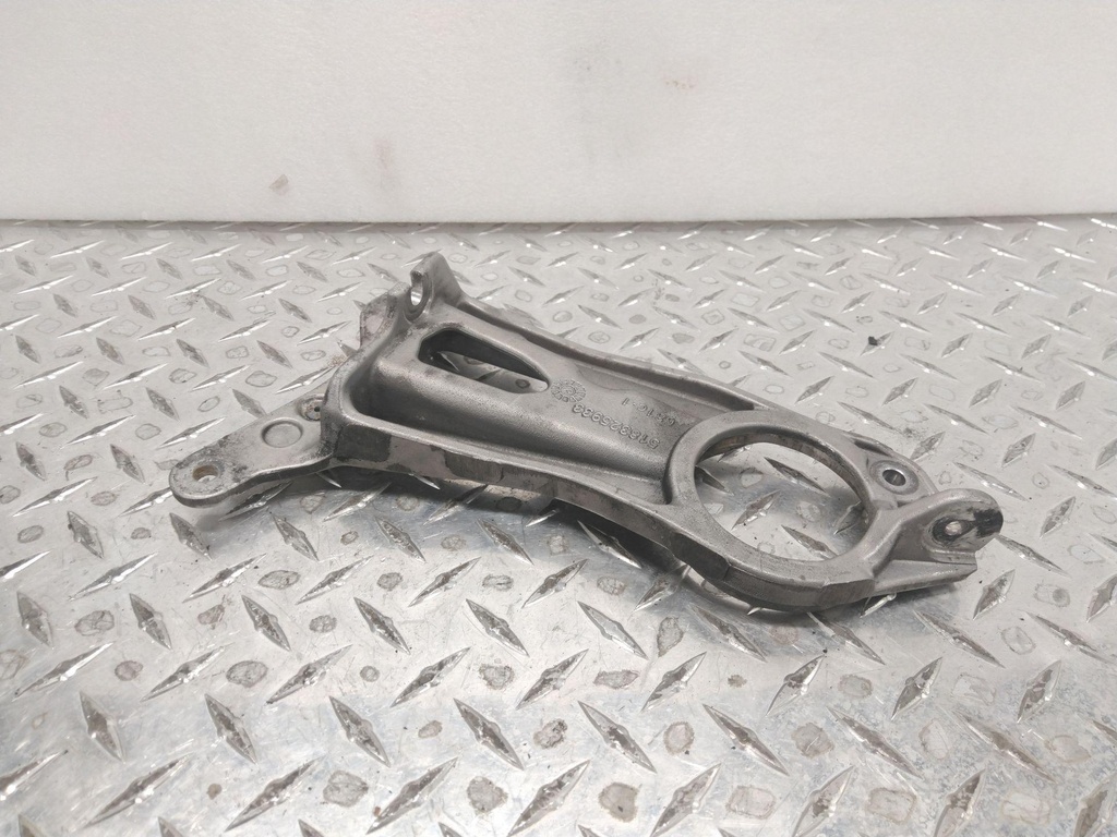 driven pulley support