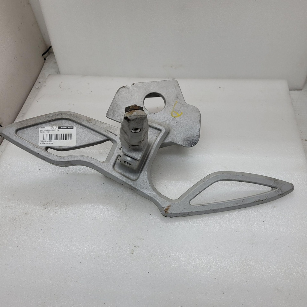 [705004183-001] RH FRONT FOOTREST RS
