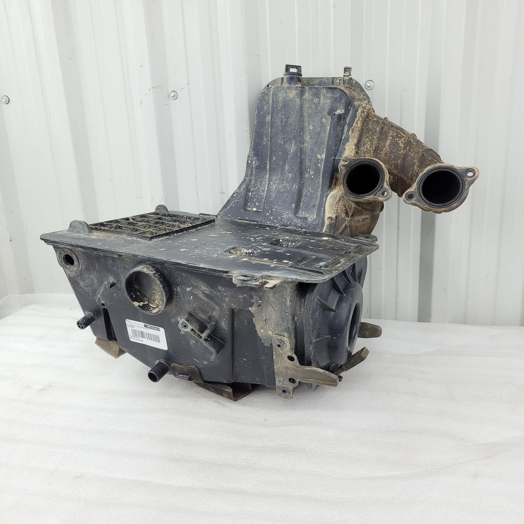 [1240565-001] air intake box with runners ass