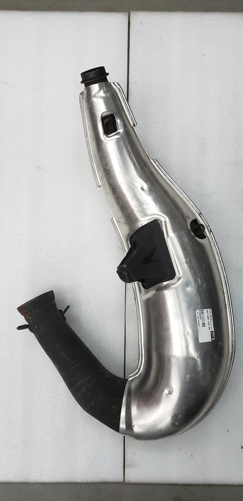 tune pipe assembly 800