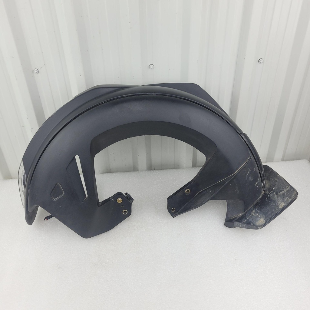 [705016208-001] rh front fender